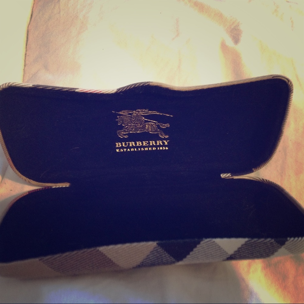 Eye glasses case